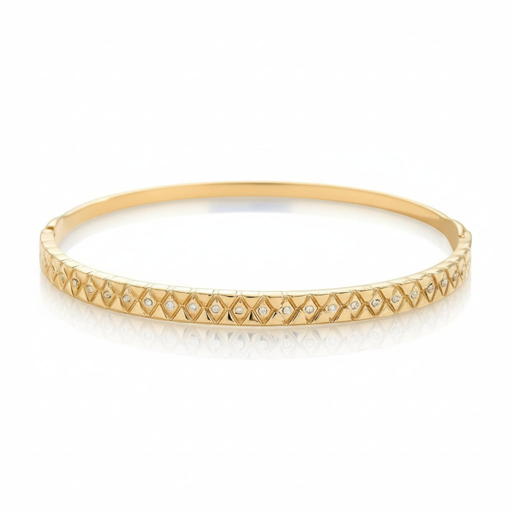 Gold bracelet with diamond pattern