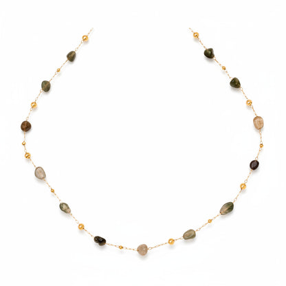 Gold-plated stainless steel long chain necklace with natural green agate stones and gold bead accents – ogrlica