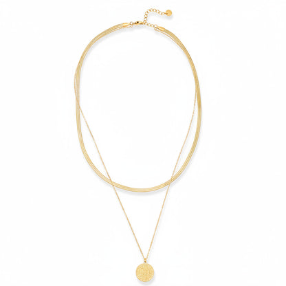 Gold-plated stainless steel layered necklace with herringbone chain and embossed coin pendant – ogrlica