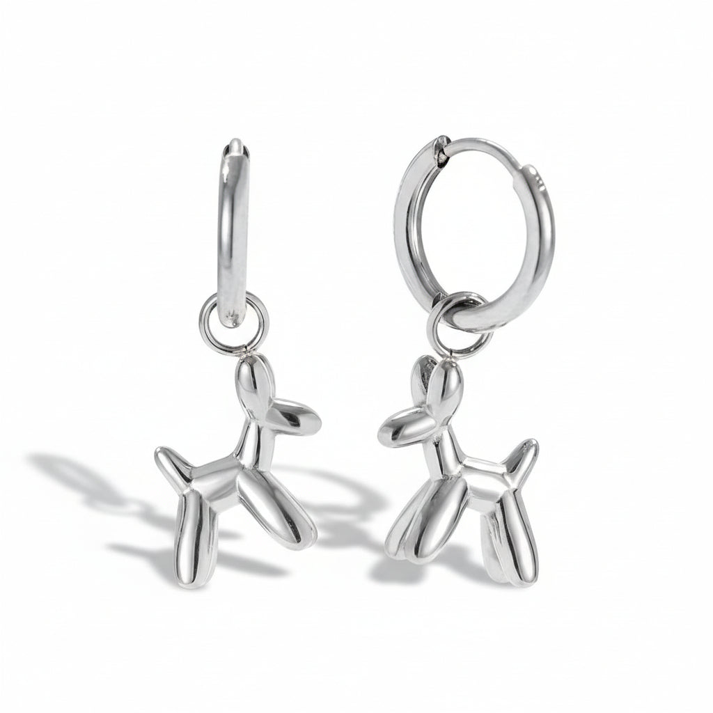 White gold-plated stainless steel huggie hoop earrings with balloon dog charm – naušnice