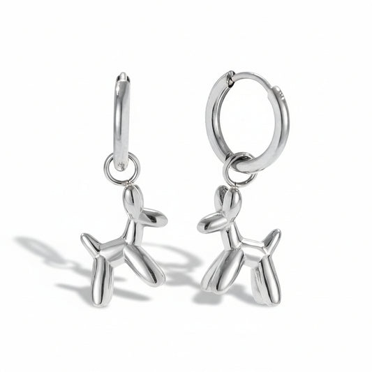 White gold-plated stainless steel huggie hoop earrings with balloon dog charm – naušnice