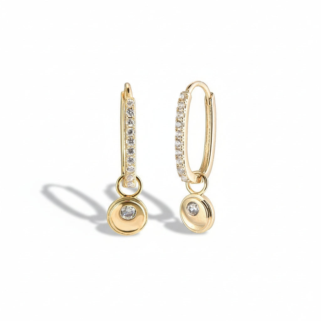 Gold-plated stainless steel huggie hoop earrings with cubic zirconia pavé and disc charm – naušnice
