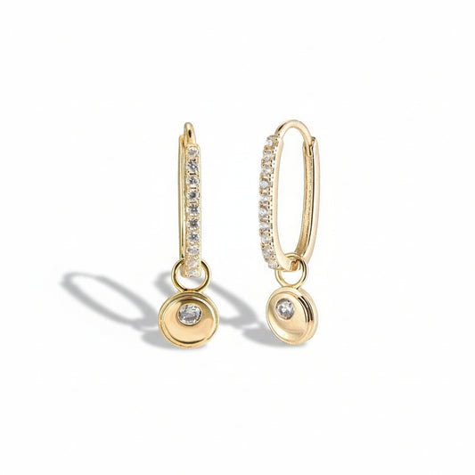 Gold-plated stainless steel huggie hoop earrings with cubic zirconia pavé and disc charm – naušnice